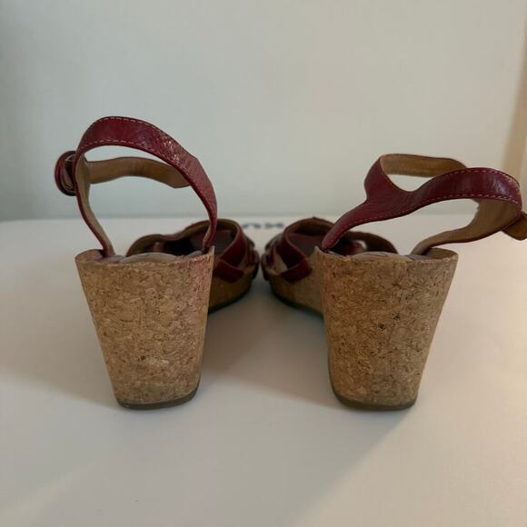 Clarks Artisan Wedge Sandal Red 6.5 - Picture 3 of 4